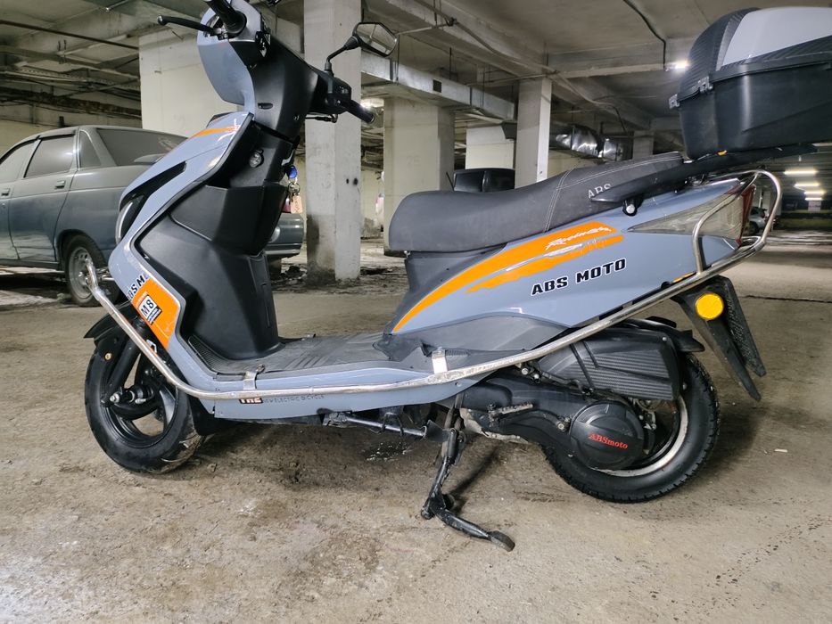 Скутер продам сел и поехал