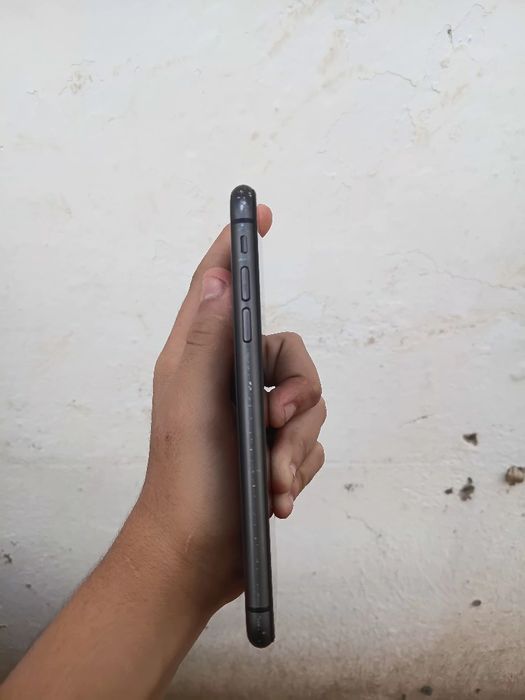 iPhone 11 аккумулятор 77% каробка есть