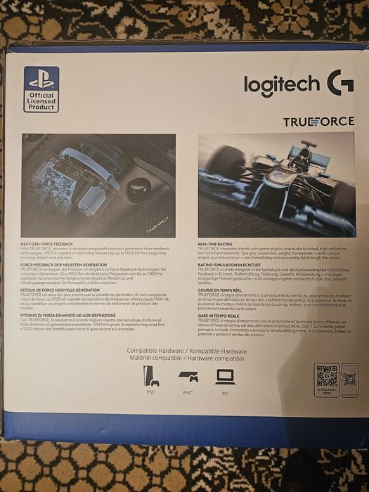 Volan și pedale Logitech G G923 pentru Playstation și PC