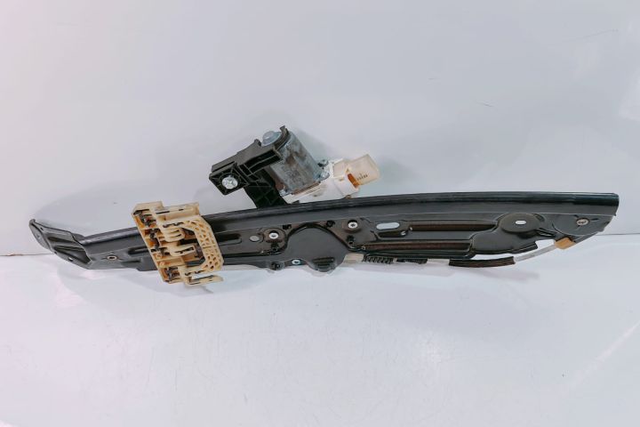 Macara  stanga spate cu motoras 7182121F10S BMW Seria 5 F10 seria