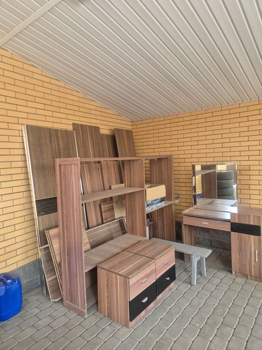 Мебель продам шкаф шифонер