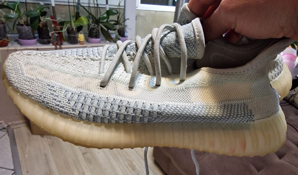 Adidas YEEZY Boost 350v2  номер 41