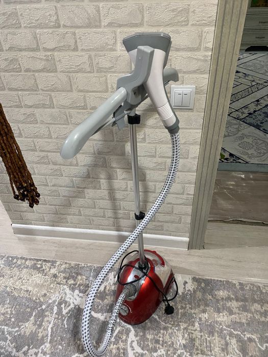 Паравой утюг /Отпариватель Б/У