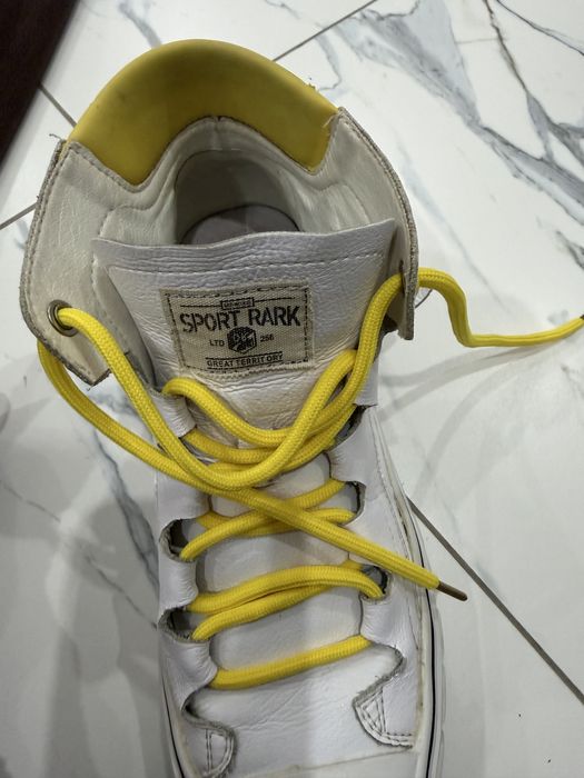 Продам кеды кожанные