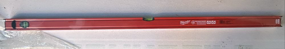 Продавам комплект инструменти и консумативи Milwaukee – нови