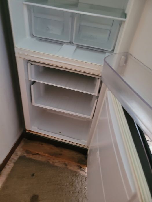 Холодильник сатылады