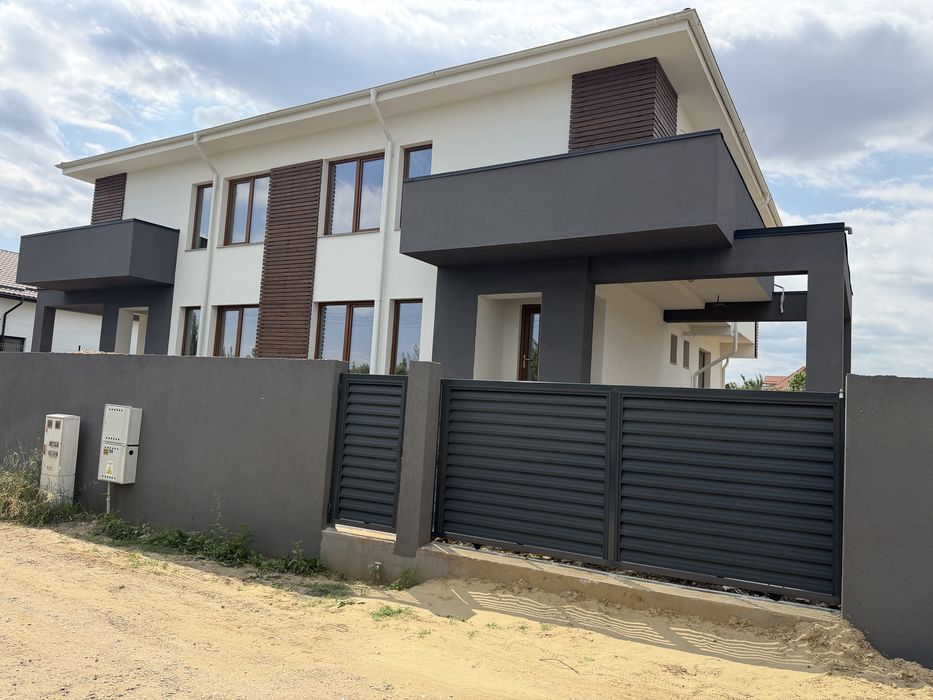 Casa Individuala Cuplata de vanzare in Paulesti 120 mp utili