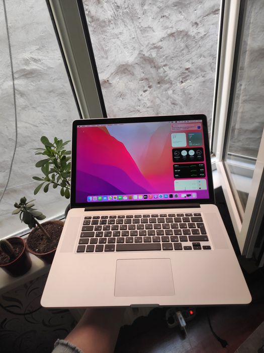 Apple MacBook PRO. i7/16Gb/512Gb/GPU DDR5. В отличном состояние.