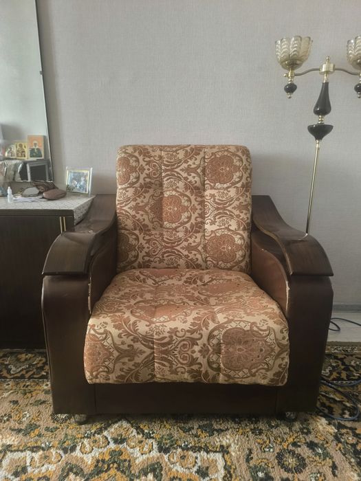 Мягкая мебель диван раскладной и два кресла