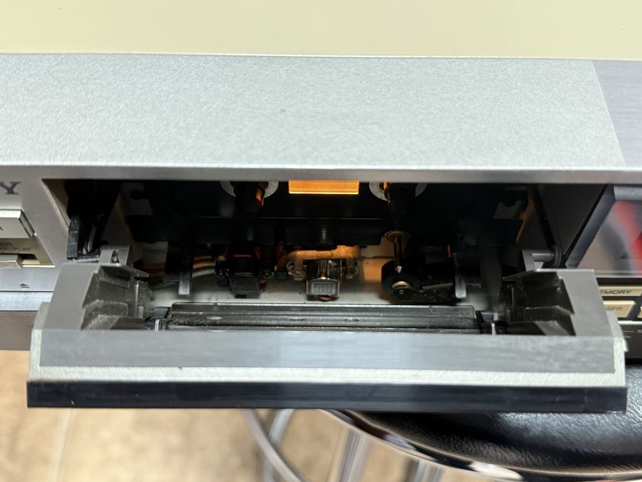 Stereo cassette deck Sony TC-FX 77 в коллекционном состоянии!