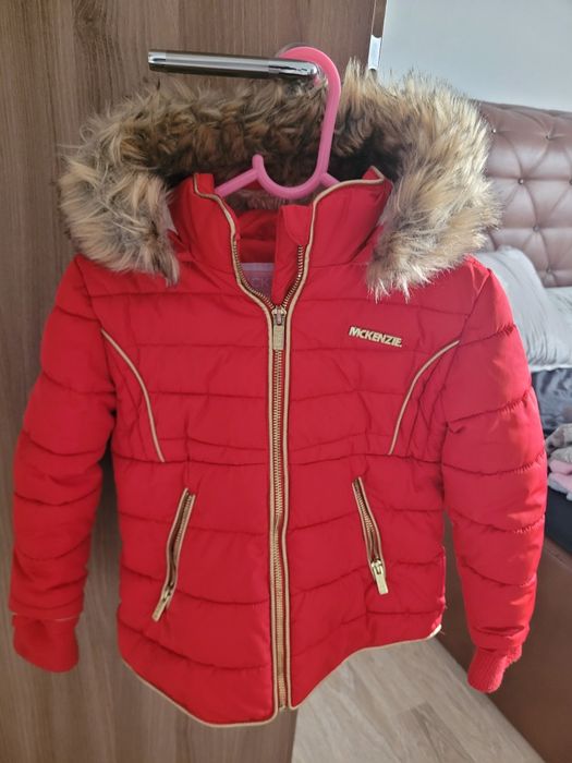 Vând  hăinuțe  ,încălțăminte fete