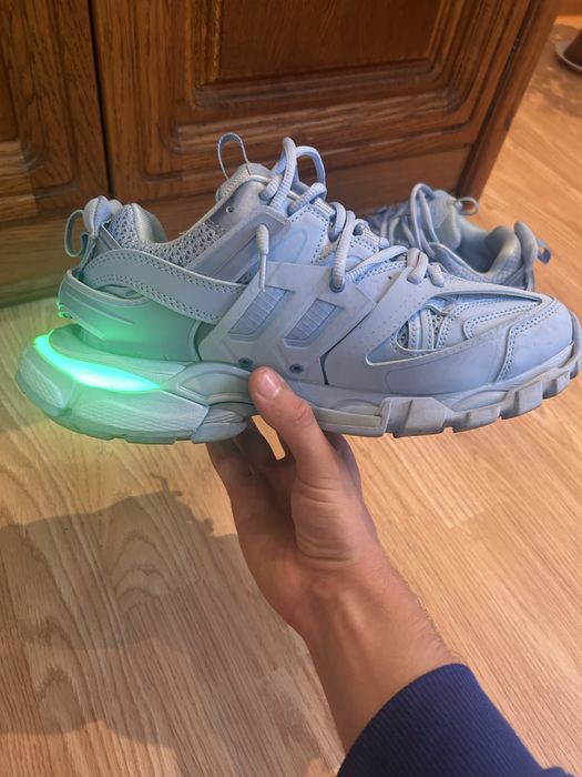Balenciaga track led