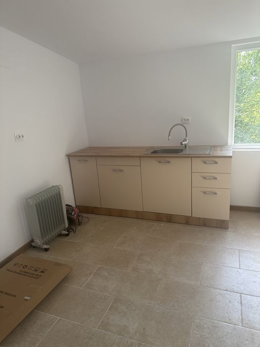 Închiriez hala industrială