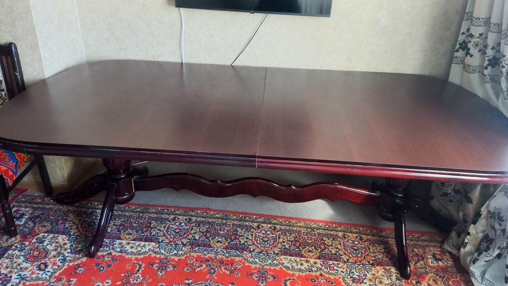 Продается Обеденный стол размер 3×1,2 за 180 000 тенге