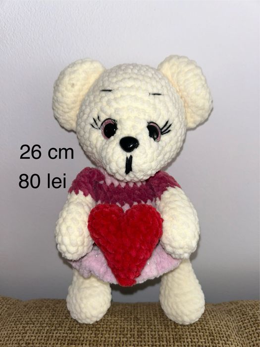 Ursulet crosetat manual cu fir moale de catifea handmade