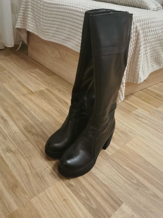 Дамски ботуши на Gabina Shoes 39 номер.