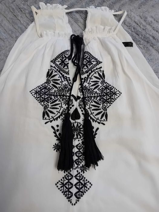 Бяла рокля от Zara