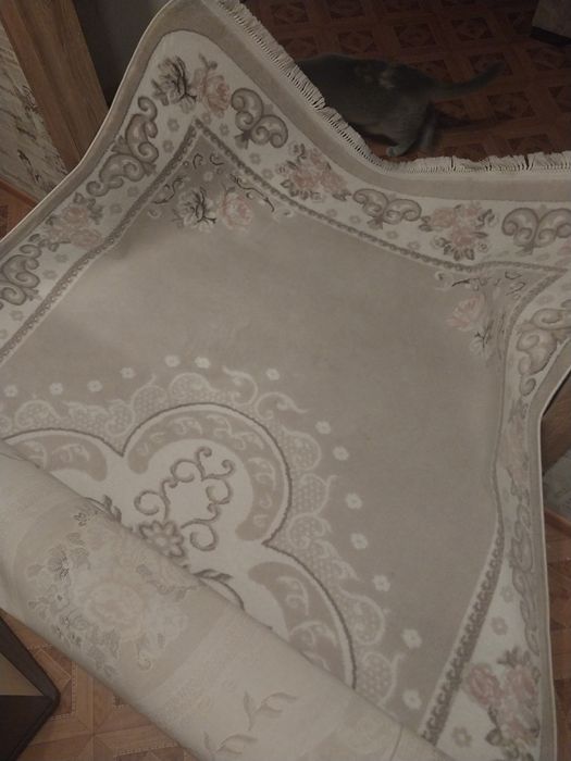 Продам ковёр 2×4