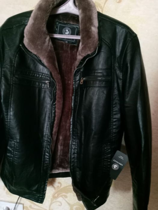 Продам куртку мужскую р 48