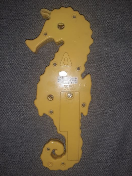 Radio funcțional în forma de calut de mare