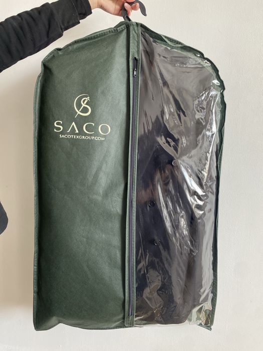 В срочной Продаже Костюм