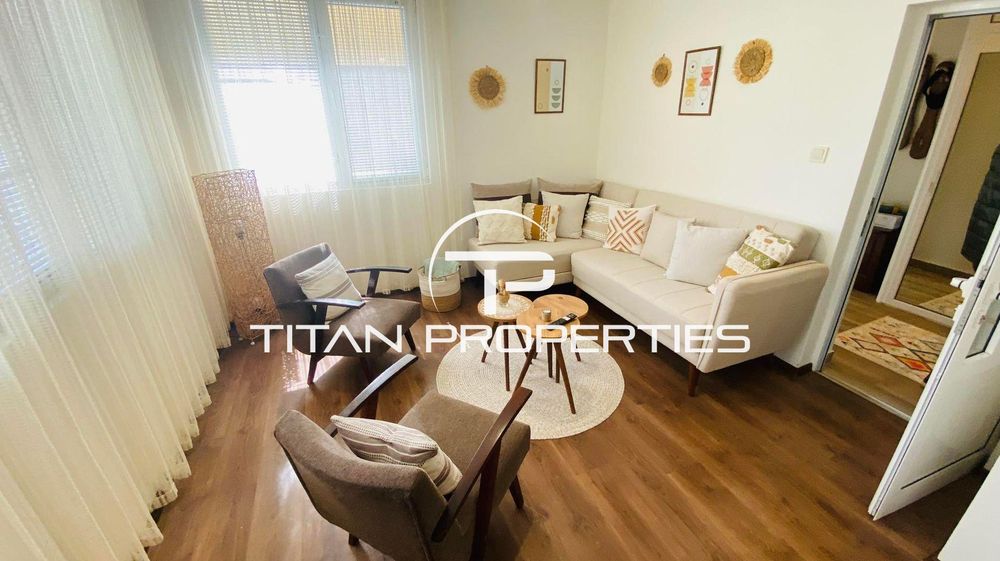 Продава се Къща в Бургас, Сарафово - 198 кв.м за 1288 €/кв.м - Снимка #1