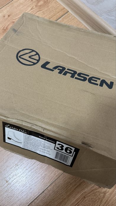 Продам коньки новые