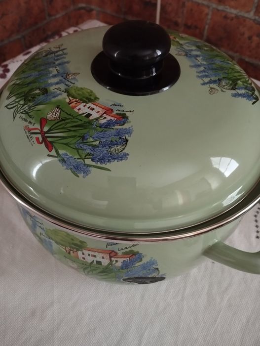 Домакинска тенджера