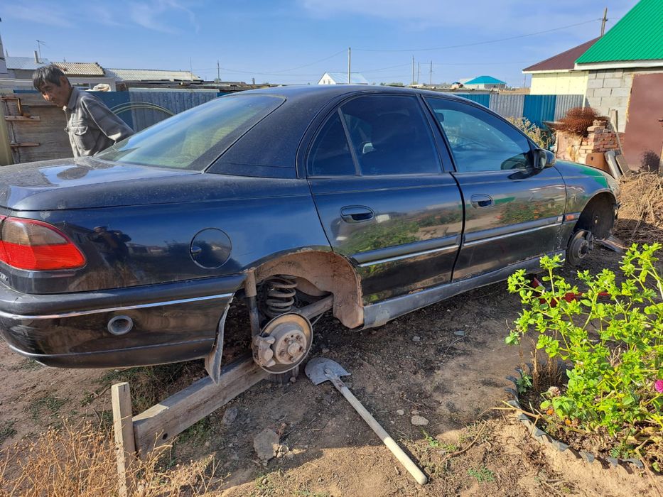 На зап части Опель Омега