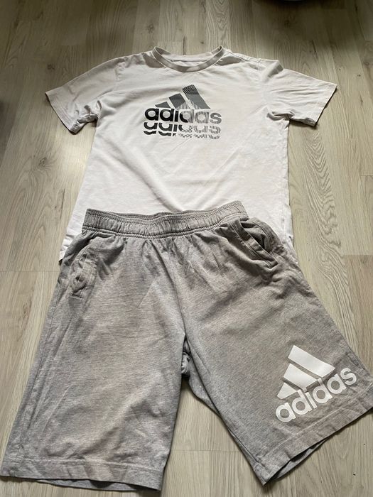 Спортен комплект Adidas – тениска + къси панталони