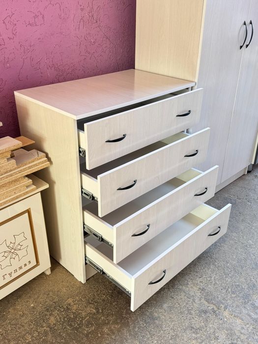 Комод новый, ламинат