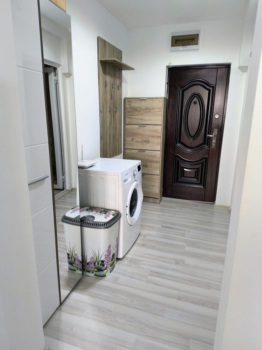 Persoana fizica vand garsoniera tiglina 1 (flori)