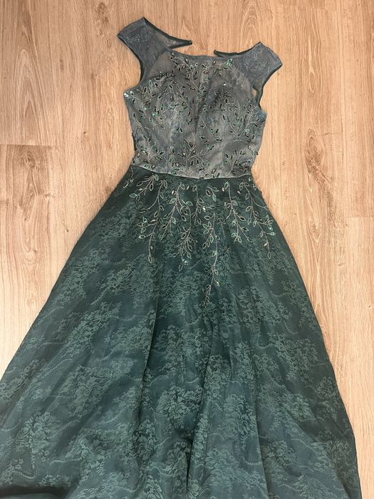 Продам вечерние платья