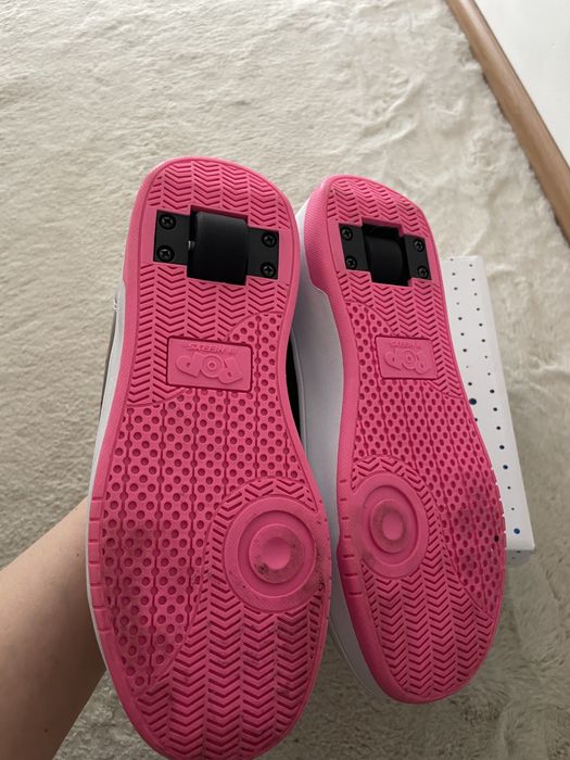 Спортни обувки с колелца