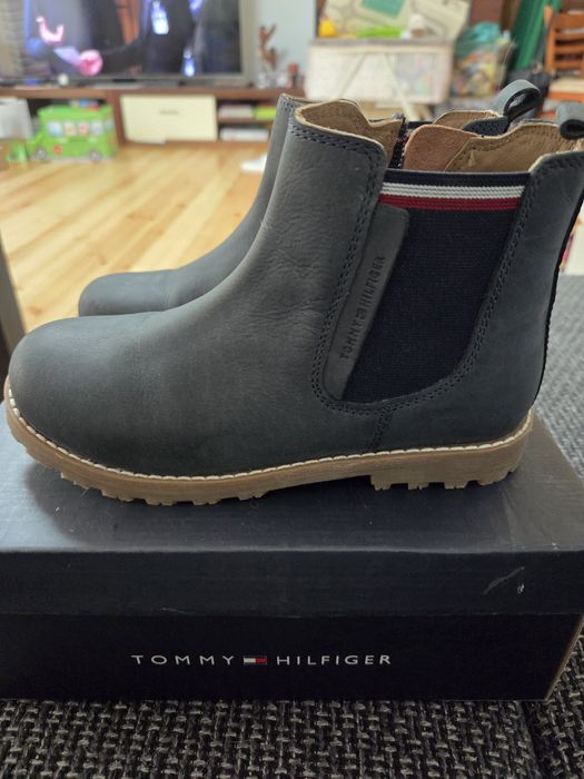 Есенни боти Tommy Hilfiger 30 размер. Нови