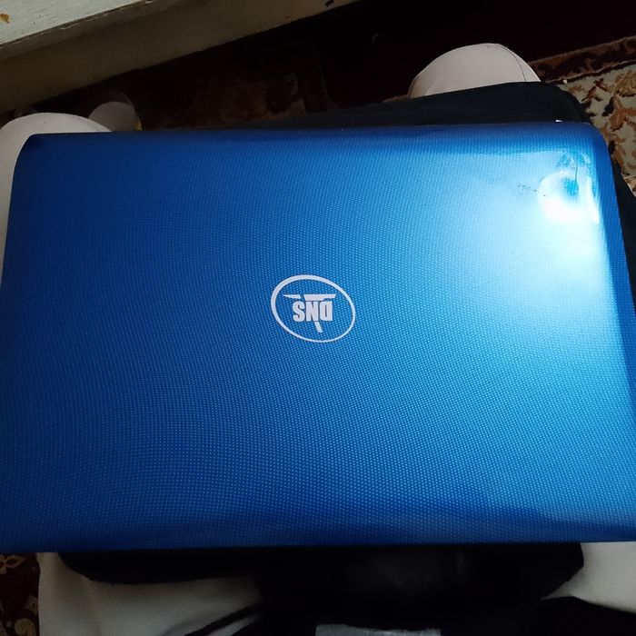 Нот бук  DNS 4500   Куп ишлатимаган Интернет тез ишлейди  Холати ало !