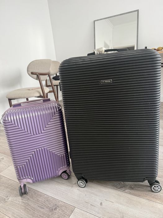 Продам чемоданы