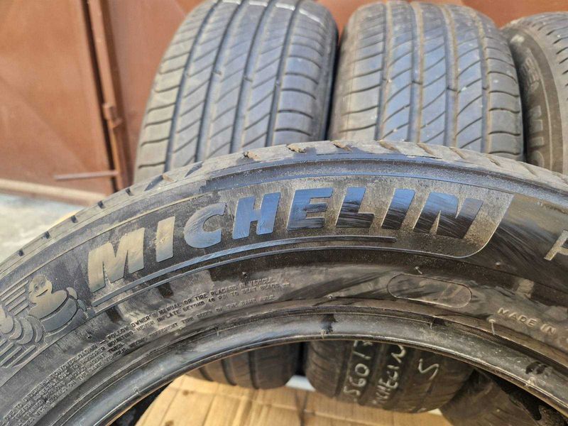 4 Michelin R17 215/60
летни гуми 
DOT3319