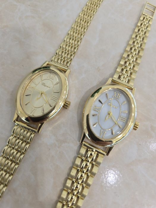 Женские классические часы Шопард.
Золото 750