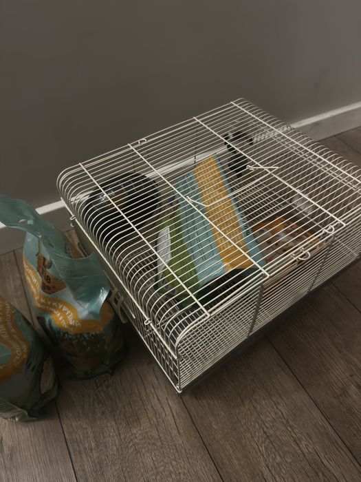 Клетка для хомяка + корм и наполнитель