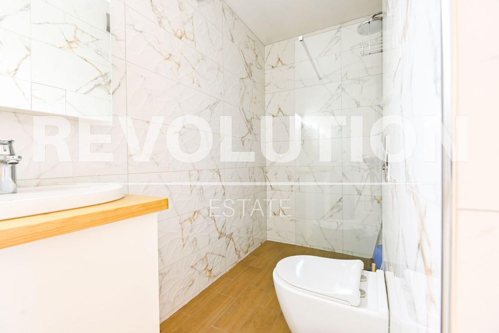 Двустаен апартамент в ж.к. Банишора.