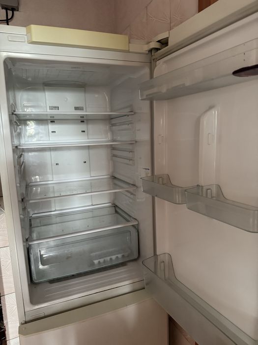 Продам холодильник самсунг