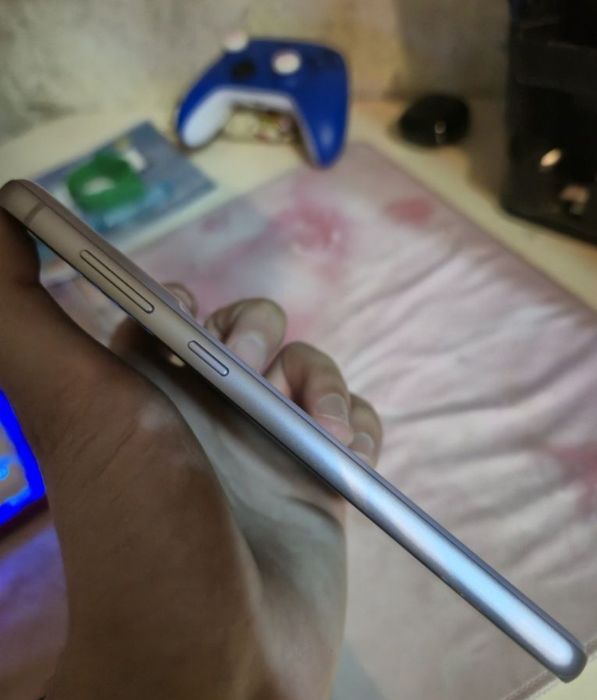Обменяю Samsung s21 fe 8/256