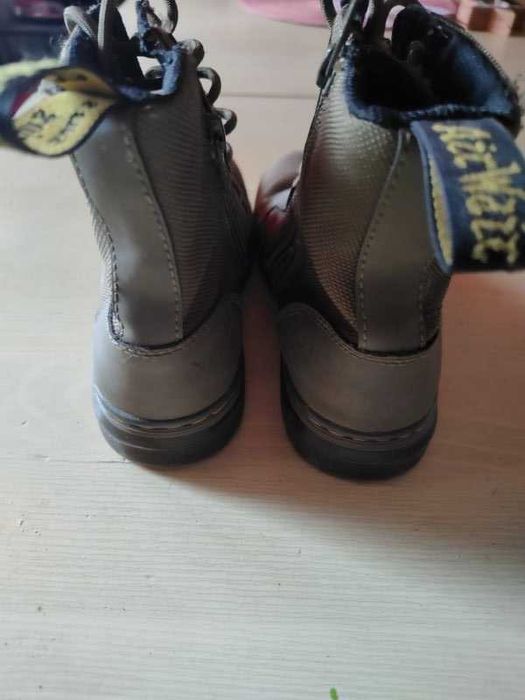 Детски обувки Dr. Martens Combs J