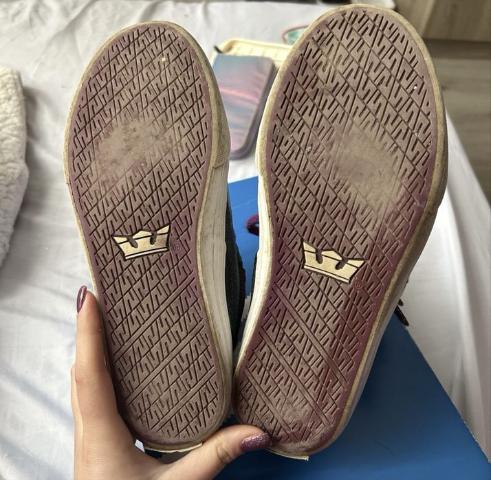 Спортни обувки супра