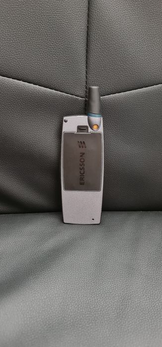 Ericsson r320s liber !
