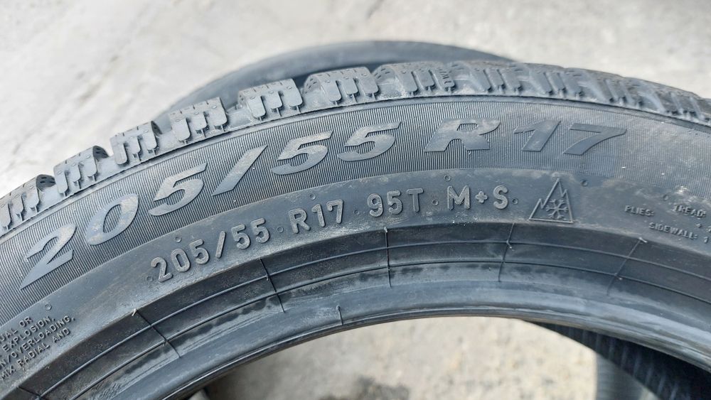 Нови зимни гуми 205/55/17 Pirelli Cinturato 2 броя