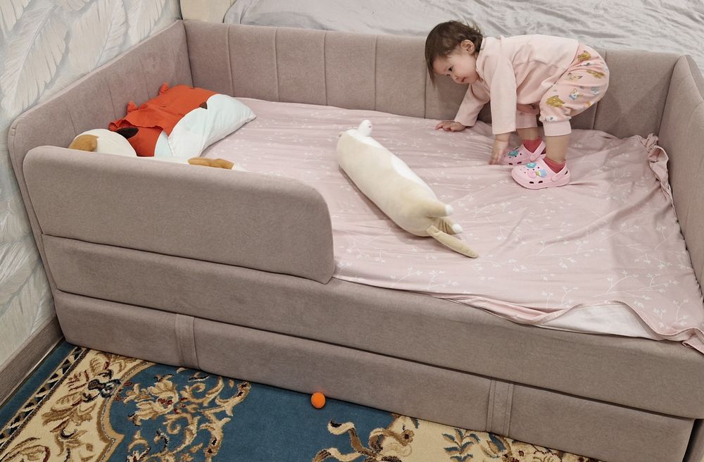 Продам детскую кровать