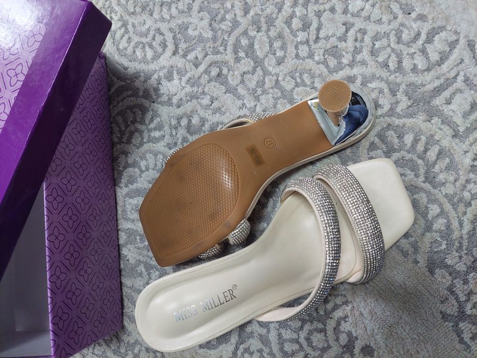 Красивые летние босоножки