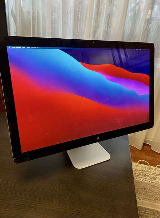 Apple Thunderbolt Display 27” A1407 – Funcțional – Sticlă crăpată